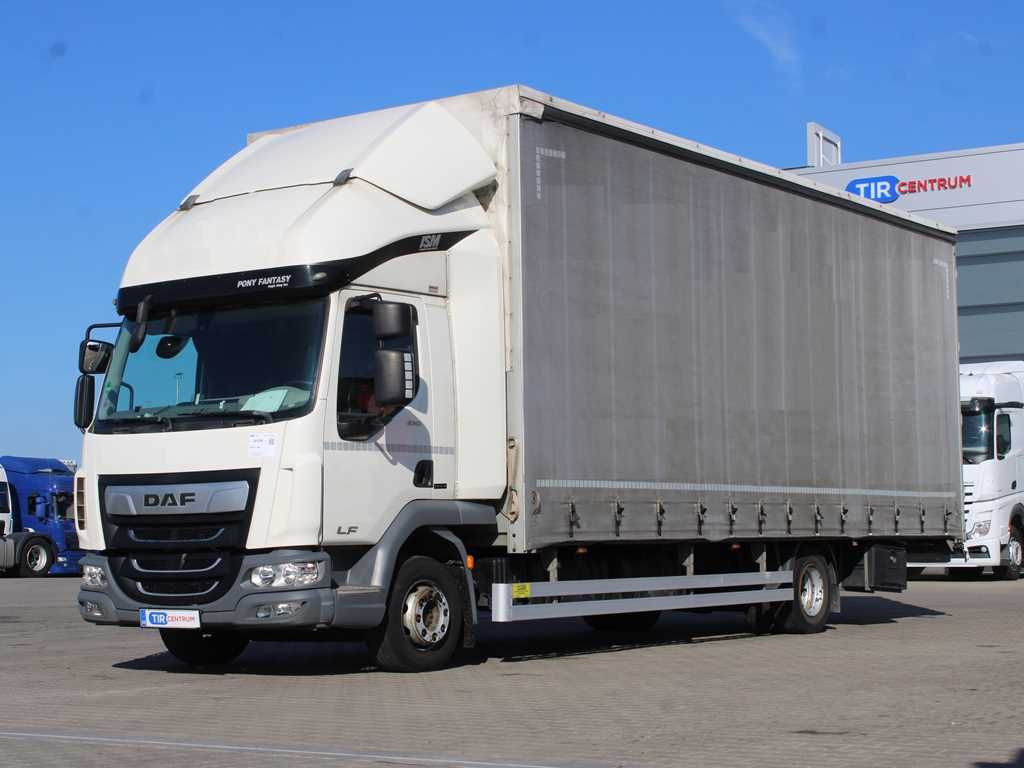 DAF LF 210, EURO 6, SLEEPING CABIN - Camião de lona: foto 1 DAF LF 210, EURO 6, SLEEPING CABIN - Camião de lona: foto 1