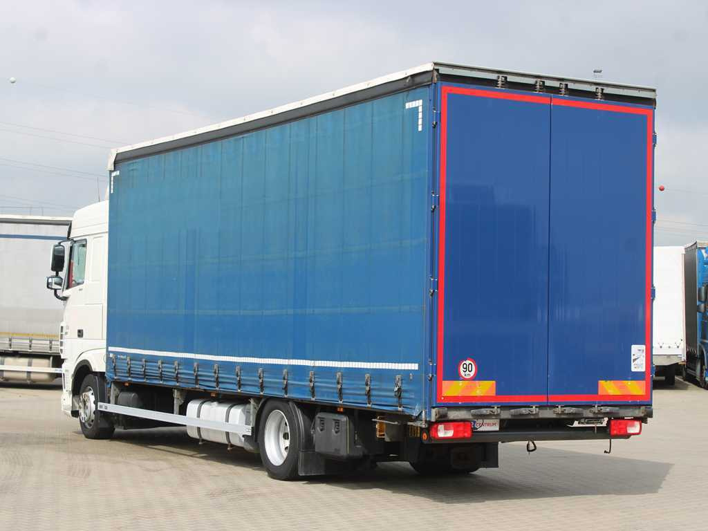 DAF XF 450, EURO 6, INDEPENDENT AIR CONDITIONING, AIR SUSPENSION - Camião de lona: foto 5 DAF XF 450, EURO 6, INDEPENDENT AIR CONDITIONING, AIR SUSPENSION - Camião de lona: foto 5