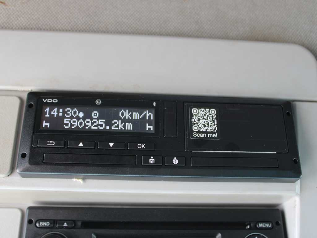 Camião de lona Iveco EUROCARGO 75E210, EURO 6, PNEU 80%: foto 18