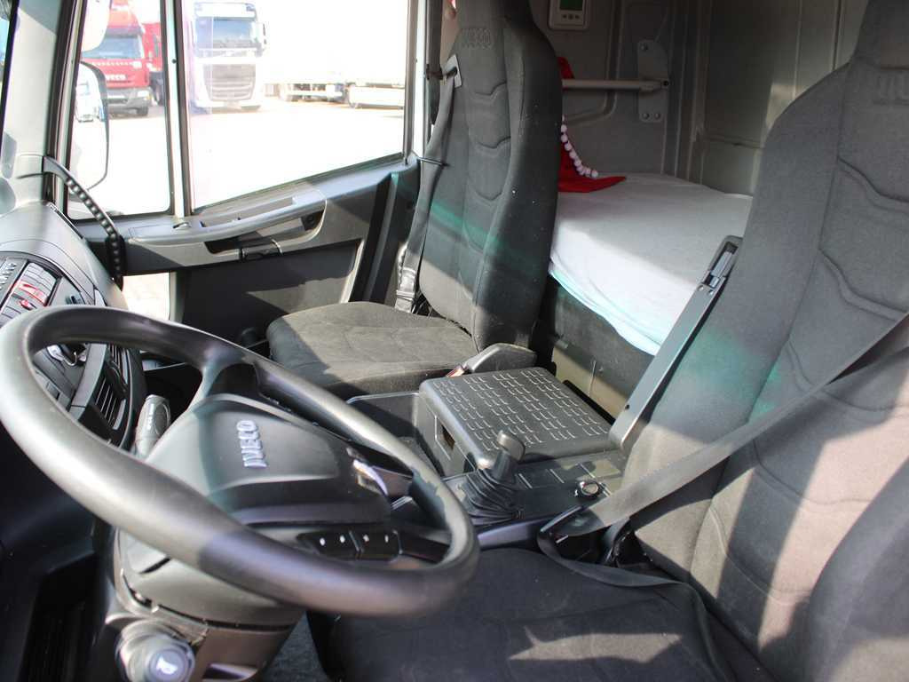 Camião de lona Iveco EUROCARGO 75E210, EURO 6, PNEU 80%: foto 8