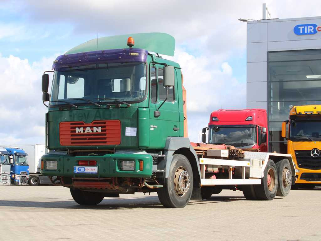 MAN 26.414, EURO 3, 6X2, LIFT AXLE, HOOK CARRIER FOR CONTAINERS - Camião polibenne: foto 1 MAN 26.414, EURO 3, 6X2, LIFT AXLE, HOOK CARRIER FOR CONTAINERS - Camião polibenne: foto 1