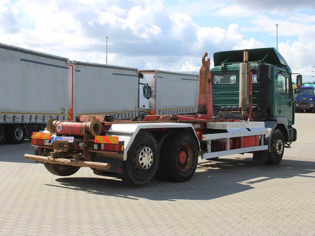 MAN 26.414, EURO 3, 6X2, LIFT AXLE, HOOK CARRIER FOR CONTAINERS - Camião polibenne: foto 4 MAN 26.414, EURO 3, 6X2, LIFT AXLE, HOOK CARRIER FOR CONTAINERS - Camião polibenne: foto 4
