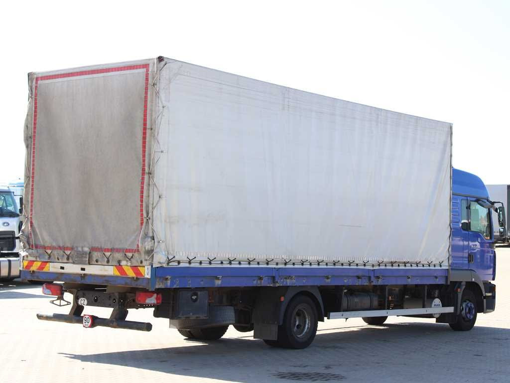 MAN TGL 12.210 4X2 BB, SECONDARY AIR CONDITIONING - Camião de lona: foto 3 MAN TGL 12.210 4X2 BB, SECONDARY AIR CONDITIONING - Camião de lona: foto 3
