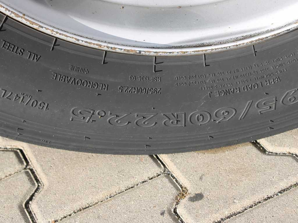 Camião de lona MAN TGX 24.460, EURO 6, 6X2, INDEPENDENT AIR CONDITIONING, AIR SUSPENSION: foto 20 Camião de lona MAN TGX 24.460, EURO 6, 6X2, INDEPENDENT AIR CONDITIONING, AIR SUSPENSION: foto 20