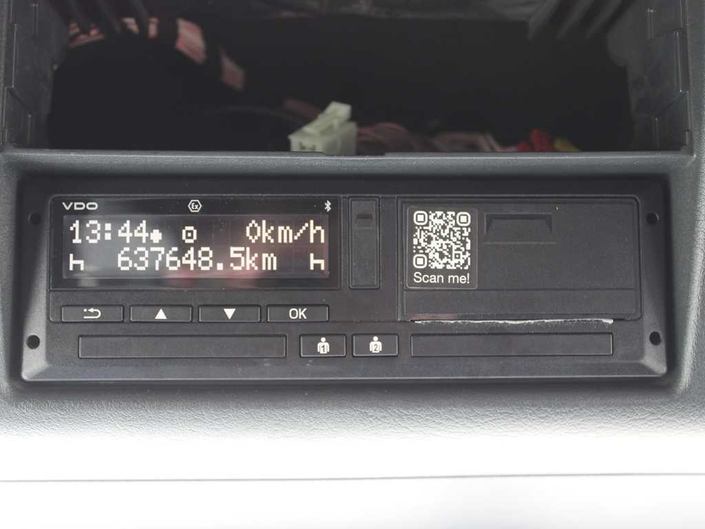 Camião de lona MAN TGX 24.460, EURO 6, 6X2, INDEPENDENT AIR CONDITIONING, AIR SUSPENSION: foto 18 Camião de lona MAN TGX 24.460, EURO 6, 6X2, INDEPENDENT AIR CONDITIONING, AIR SUSPENSION: foto 18