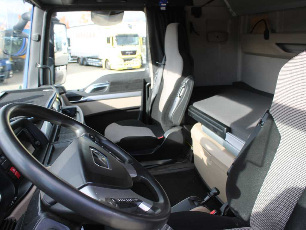 Camião de lona MAN TGX 24.460, EURO 6, 6X2, INDEPENDENT AIR CONDITIONING, AIR SUSPENSION: foto 9 Camião de lona MAN TGX 24.460, EURO 6, 6X2, INDEPENDENT AIR CONDITIONING, AIR SUSPENSION: foto 9