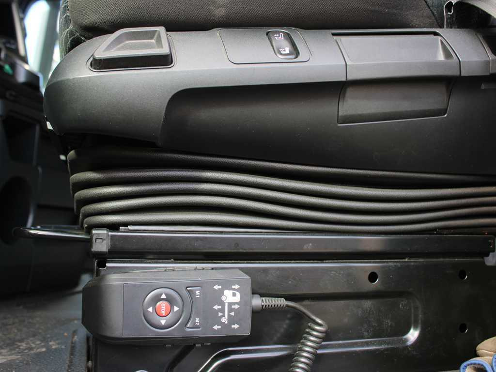 Camião de lona Mercedes-Benz Actros 2542, EURO 6, 6X2, NAVIGATION: foto 7