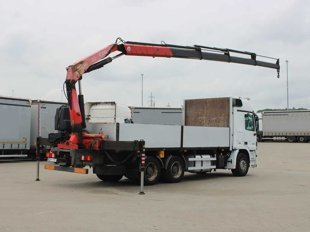 Mercedes-Benz Actros 2644, 6X4, EURO 4, CRANE FASSI F210 - Camião grua: foto 3 Mercedes-Benz Actros 2644, 6X4, EURO 4, CRANE FASSI F210 - Camião grua: foto 3
