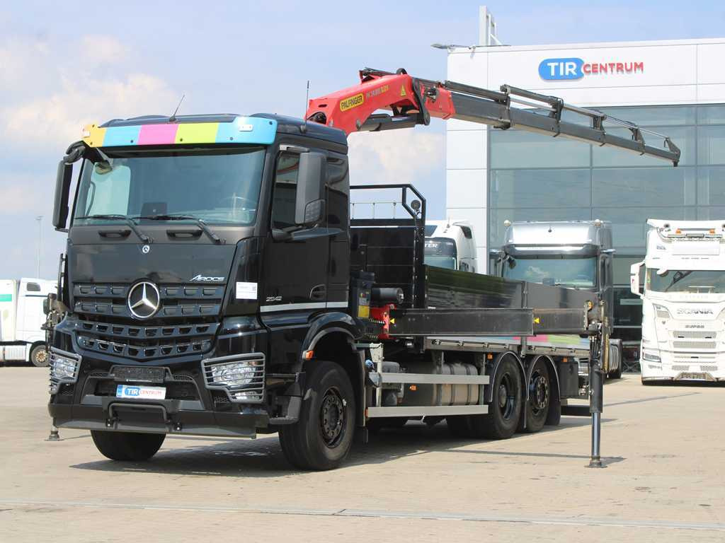 Mercedes-Benz Arocs 2542, 6X2, EURO 6, SIDE PANEL, NAVIGATION, CAMERA, PALFINGER PK 24.001 SLD5 - Camião de caixa aberta/ Plataforma, Camião grua: foto 1 Mercedes-Benz Arocs 2542, 6X2, EURO 6, SIDE PANEL, NAVIGATION, CAMERA, PALFINGER PK 24.001 SLD5 - Camião de caixa aberta/ Plataforma, Camião grua: foto 1