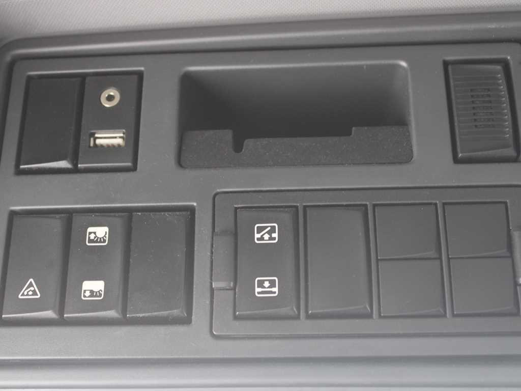 Tractor Renault T 520, EURO 6, LOWDECK, INDEPENDENT AIR CONDITIONING, TYRES 80%: foto 13