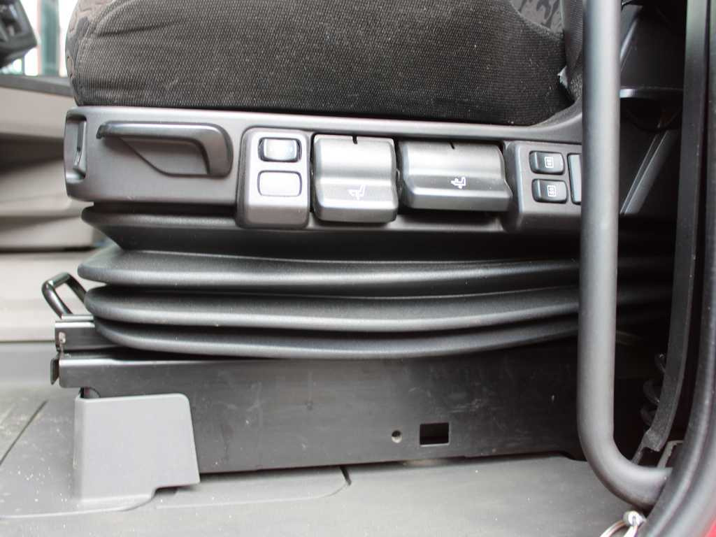 Tractor Scania R 450, LOWDECK, EURO 6, RETARDER, NAVIGATION: foto 7 Tractor Scania R 450, LOWDECK, EURO 6, RETARDER, NAVIGATION: foto 7