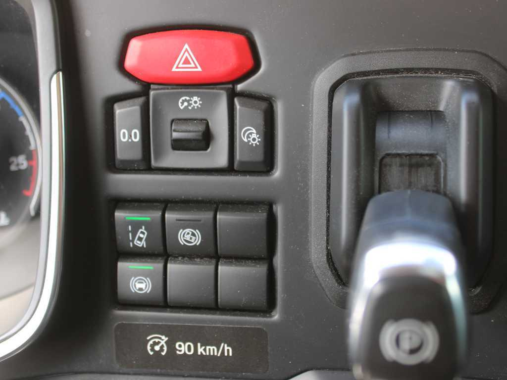 Tractor Scania R 450, LOWDECK, EURO 6, RETARDER, NAVIGATION: foto 12 Tractor Scania R 450, LOWDECK, EURO 6, RETARDER, NAVIGATION: foto 12