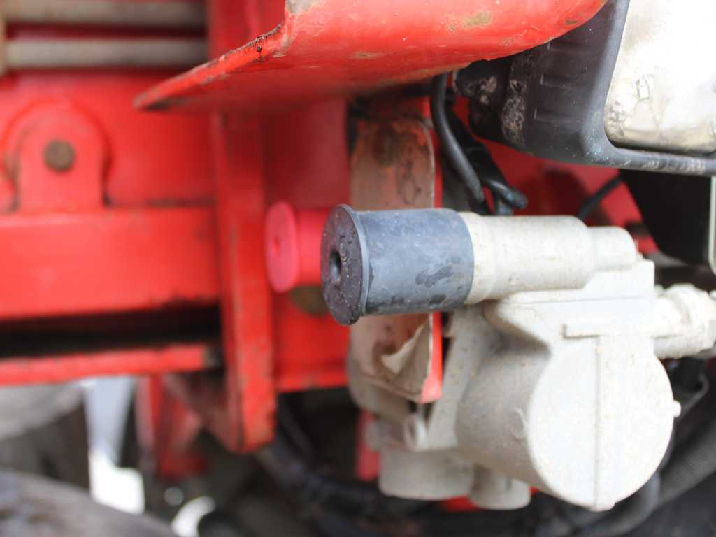 Umikov NPK 39, 2X LIFTING AXLE, SAF - Semi-reboque transporte de madeira: foto 4 Umikov NPK 39, 2X LIFTING AXLE, SAF - Semi-reboque transporte de madeira: foto 4