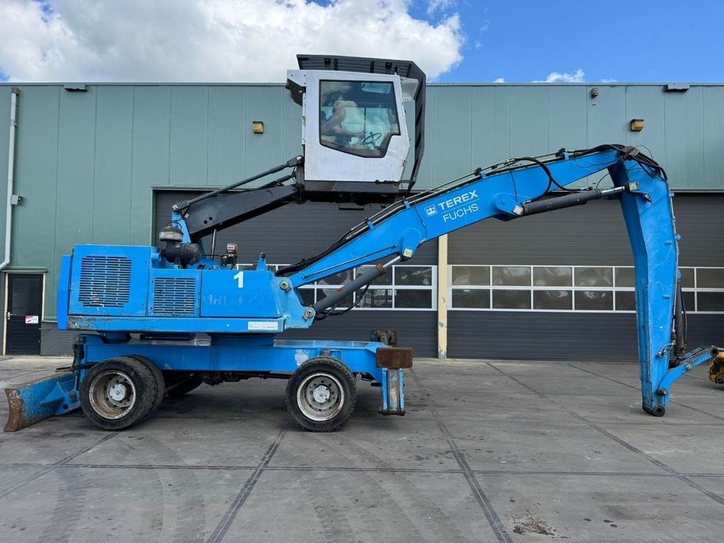 Fuchs MHL 320 - Manipulador de material: foto 5 Fuchs MHL 320 - Manipulador de material: foto 5