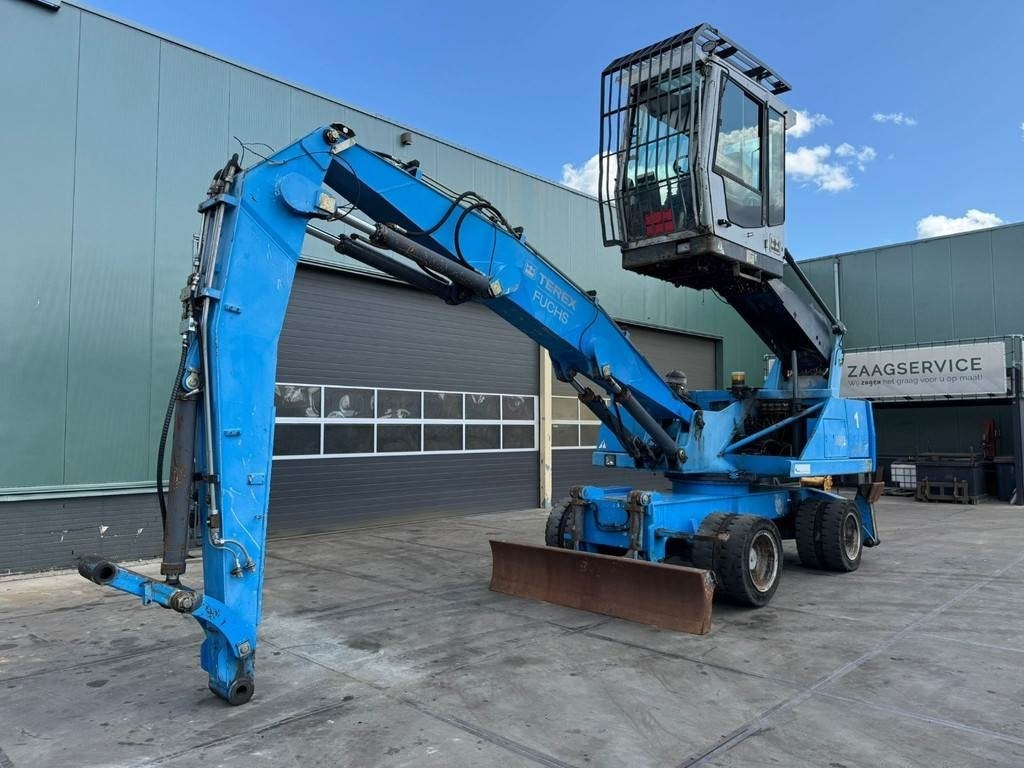 Fuchs MHL 320 - Manipulador de material: foto 2 Fuchs MHL 320 - Manipulador de material: foto 2