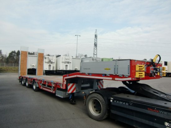 HUMBAUR HTSK 30 schräg, 3-Achs Tieflader, Radmulden, Liftachse, Nachlaufachse, Verzinkt - Semi-reboque baixa: foto 3 HUMBAUR HTSK 30 schräg, 3-Achs Tieflader, Radmulden, Liftachse, Nachlaufachse, Verzinkt - Semi-reboque baixa: foto 3