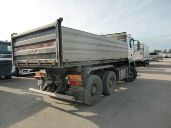 MAN TGA 26.360 6x4 Kipper, Manuel, E3 Schwarzmüller 3-Seitenkipper - Camião basculante: foto 4 MAN TGA 26.360 6x4 Kipper, Manuel, E3 Schwarzmüller 3-Seitenkipper - Camião basculante: foto 4