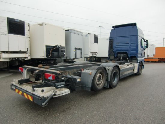 MAN TGX 26.440 BDF, XXL, Retarder, Automatik, E6, Liftachse, - Camião transportador de contêineres/ Caixa móvel: foto 4 MAN TGX 26.440 BDF, XXL, Retarder, Automatik, E6, Liftachse, - Camião transportador de contêineres/ Caixa móvel: foto 4