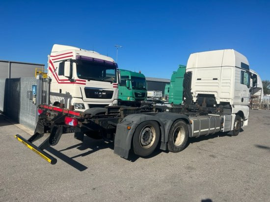 MAN TGX 26.440 BDF, XXL, Retarder, Automatik, E6, Liftachse, Motorschaden, Kurbelwellenschaden - Camião transportador de contêineres/ Caixa móvel: foto 4 MAN TGX 26.440 BDF, XXL, Retarder, Automatik, E6, Liftachse, Motorschaden, Kurbelwellenschaden - Camião transportador de contêineres/ Caixa móvel: foto 4