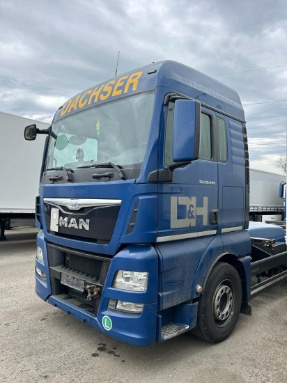 MAN TGX 26.440 XLX 6x2 Liftachse, Euro 6, Retarder, Motorschaden - Camião transportador de contêineres/ Caixa móvel: foto 3 MAN TGX 26.440 XLX 6x2 Liftachse, Euro 6, Retarder, Motorschaden - Camião transportador de contêineres/ Caixa móvel: foto 3