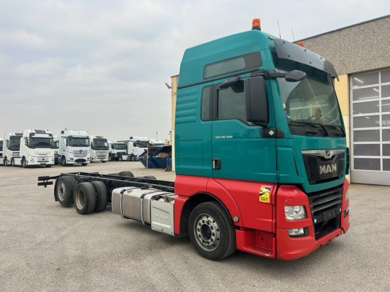 MAN TGX 26.500 XXL, 6x2, Jumbo, Liftachse, Intarder, Euro6, Full-Air - Camião chassi: foto 3 MAN TGX 26.500 XXL, 6x2, Jumbo, Liftachse, Intarder, Euro6, Full-Air - Camião chassi: foto 3