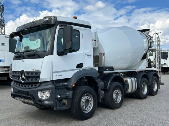 Mercedes-Benz Arocs 3743, 8x4 Betonmischer, Euro 6, 9m³ Liebherr Mischer - Camião betoneira: foto 1 Mercedes-Benz Arocs 3743, 8x4 Betonmischer, Euro 6, 9m³ Liebherr Mischer - Camião betoneira: foto 1