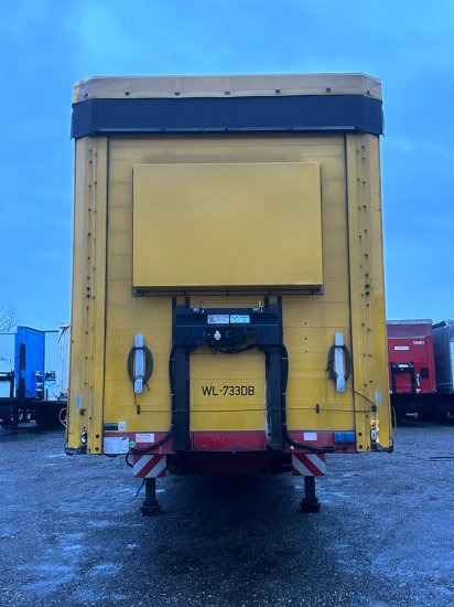 Schwarzmüller ,Fahrzeugtransporter, Mulde + Hubdach, Edscha-Verdeck, Auffahrtsrampen - Semi-reboque de lona: foto 2 Schwarzmüller ,Fahrzeugtransporter, Mulde + Hubdach, Edscha-Verdeck, Auffahrtsrampen - Semi-reboque de lona: foto 2