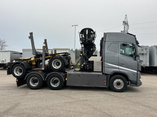 Volvo FH 16 650 6x4 Langholzzug + Doll M2K-9L Nachläufer mit Palfinger Epsilon S260C96, I-Shift, Retarder, - Camião de transporte de madeira, Camião grua: foto 4 Volvo FH 16 650 6x4 Langholzzug + Doll M2K-9L Nachläufer mit Palfinger Epsilon S260C96, I-Shift, Retarder, - Camião de transporte de madeira, Camião grua: foto 4