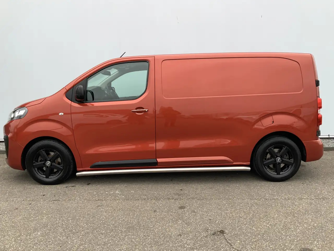 Citroen Jumpy 2.0 BlueHDI 180 Business M S&S Automaat Airco Crui - Furgão: foto 3 Citroen Jumpy 2.0 BlueHDI 180 Business M S&S Automaat Airco Crui - Furgão: foto 3