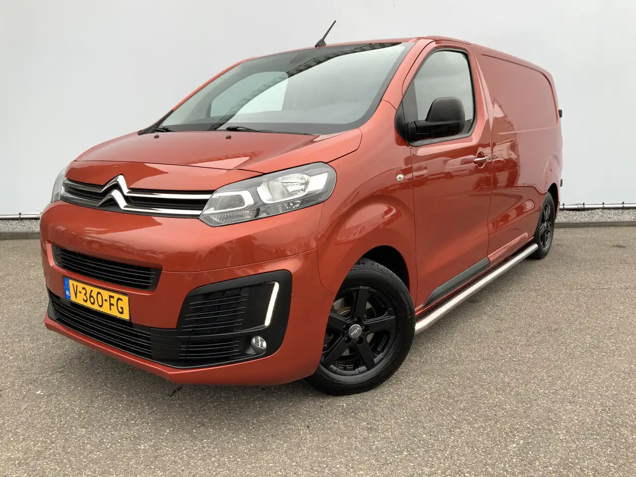 Citroen Jumpy 2.0 BlueHDI 180 Business M S&S Automaat Airco Crui - Furgão: foto 1 Citroen Jumpy 2.0 BlueHDI 180 Business M S&S Automaat Airco Crui - Furgão: foto 1