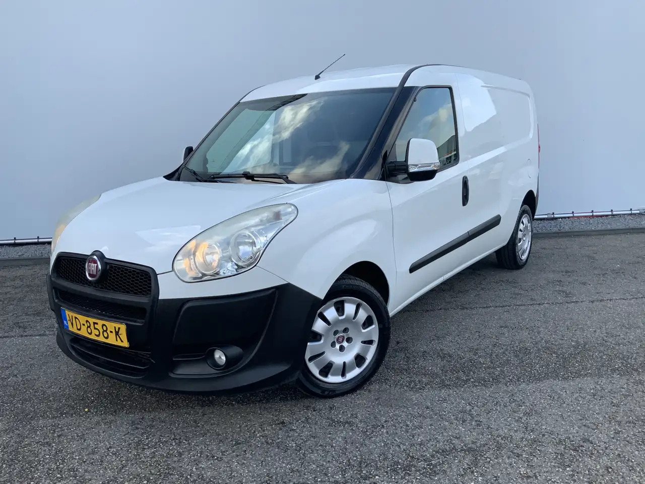 Fiat Doblo Cargo 1.6 MultiJet SX Maxi Airco Trekhaak 1300 kg - Furgão compacto: foto 1 Fiat Doblo Cargo 1.6 MultiJet SX Maxi Airco Trekhaak 1300 kg - Furgão compacto: foto 1
