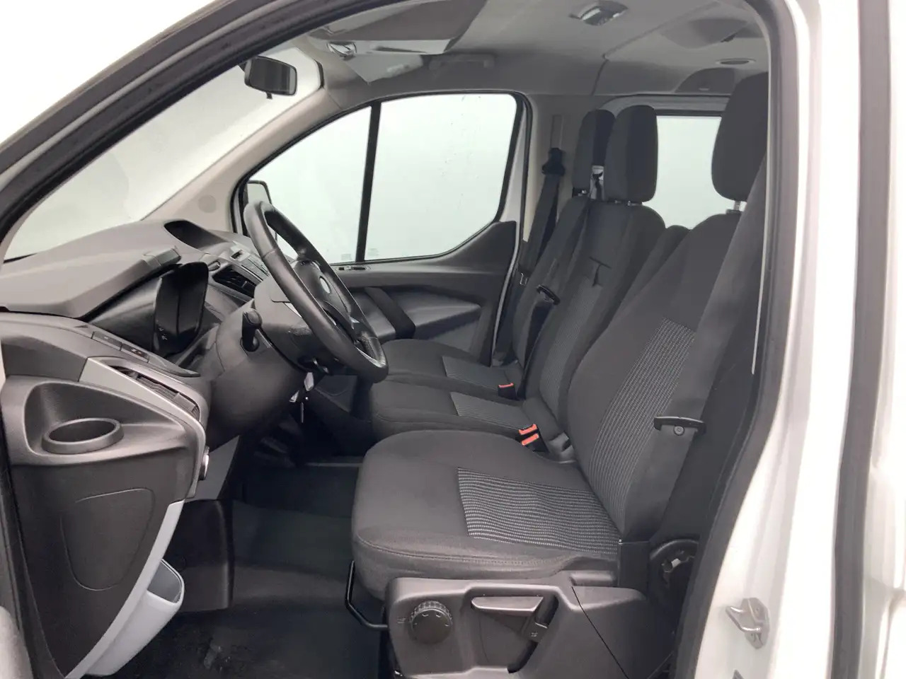 Ford Transit Custom TURBOPROBLEEM 300 2.2 TDCI L2H1 - Furgão de passageiros: foto 4 Ford Transit Custom TURBOPROBLEEM 300 2.2 TDCI L2H1 - Furgão de passageiros: foto 4