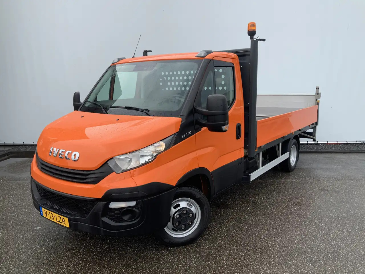 Iveco Daily 35C14 2.3 375 Pick Up & LaadLift Airco Navi Trekha - Carrinha de caixa aberta: foto 1 Iveco Daily 35C14 2.3 375 Pick Up & LaadLift Airco Navi Trekha - Carrinha de caixa aberta: foto 1