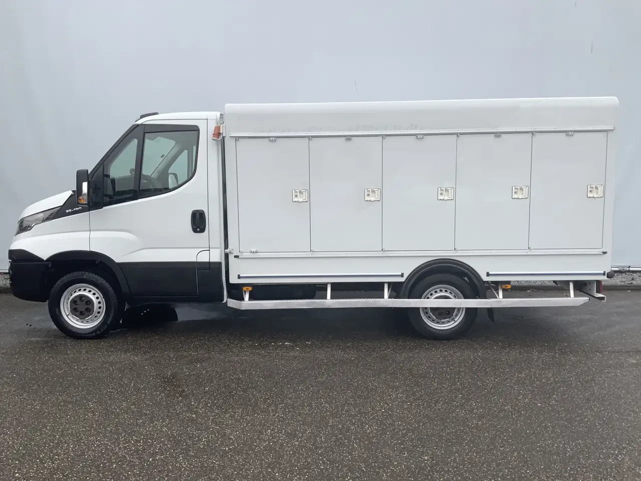 Iveco Daily 35S12 2.3 345 vries Auto 40 gr onder nul. 10 Deure - Carrinha frigorífica: foto 3 Iveco Daily 35S12 2.3 345 vries Auto 40 gr onder nul. 10 Deure - Carrinha frigorífica: foto 3