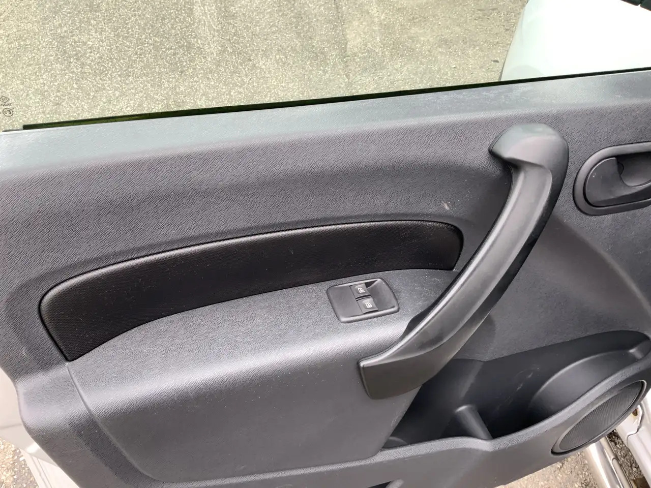 Furgão compacto Mercedes-Benz Citan 109 CDI BlueEFFICIENCY Business Ambition Airco Tre: foto 6