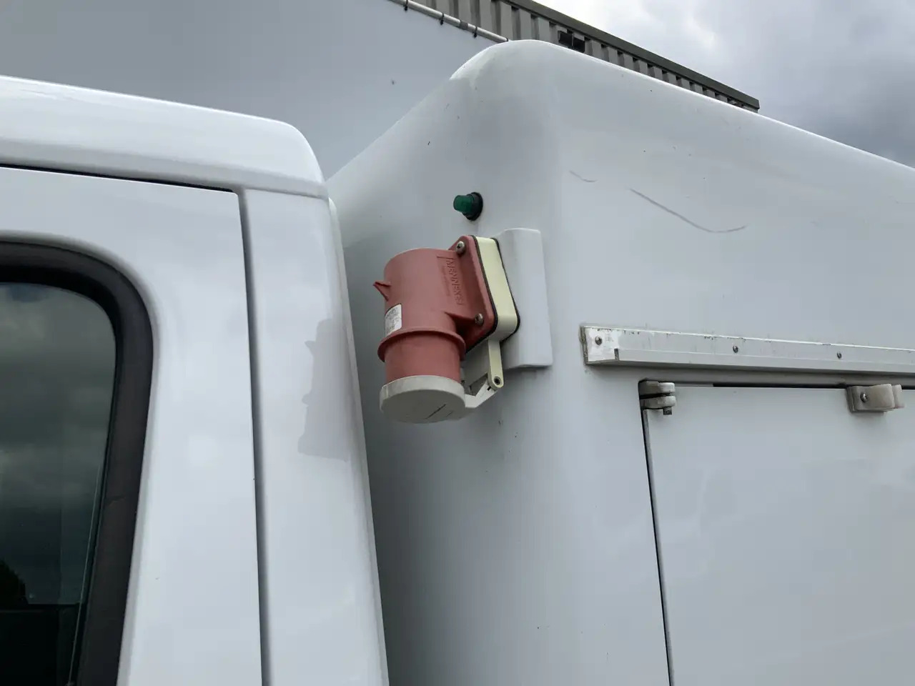 Mercedes-Benz Sprinter 310 2.2 CDI 366 ijswagen 40 gr _0 Deuren 10 Euro 5 - Carrinha frigorífica: foto 3 Mercedes-Benz Sprinter 310 2.2 CDI 366 ijswagen 40 gr _0 Deuren 10 Euro 5 - Carrinha frigorífica: foto 3