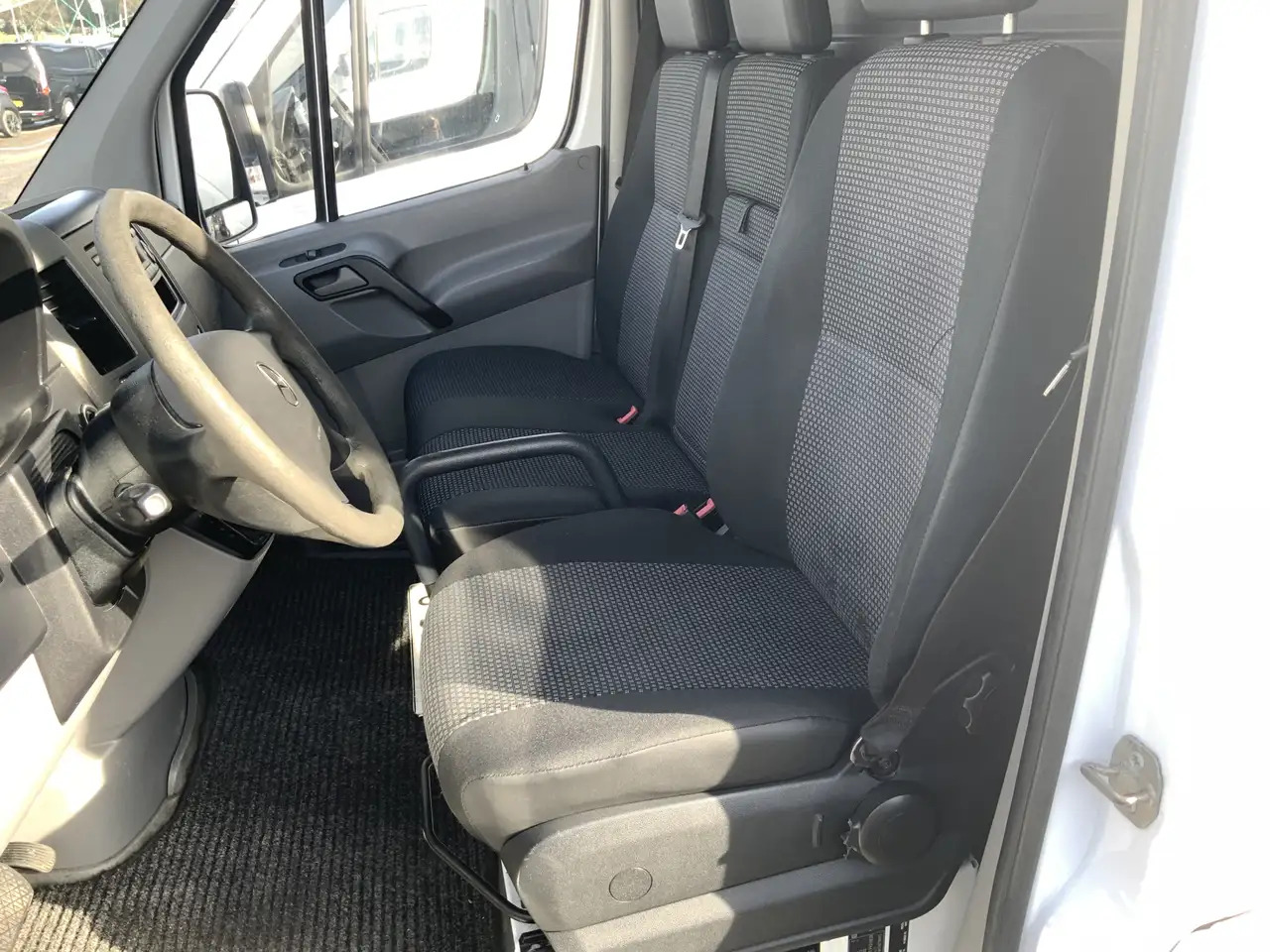 Mercedes-Benz Sprinter 311 2.2 CDI 366 L2H1 Automaat 3 Zits Trekaak 2800k - Furgão: foto 3 Mercedes-Benz Sprinter 311 2.2 CDI 366 L2H1 Automaat 3 Zits Trekaak 2800k - Furgão: foto 3
