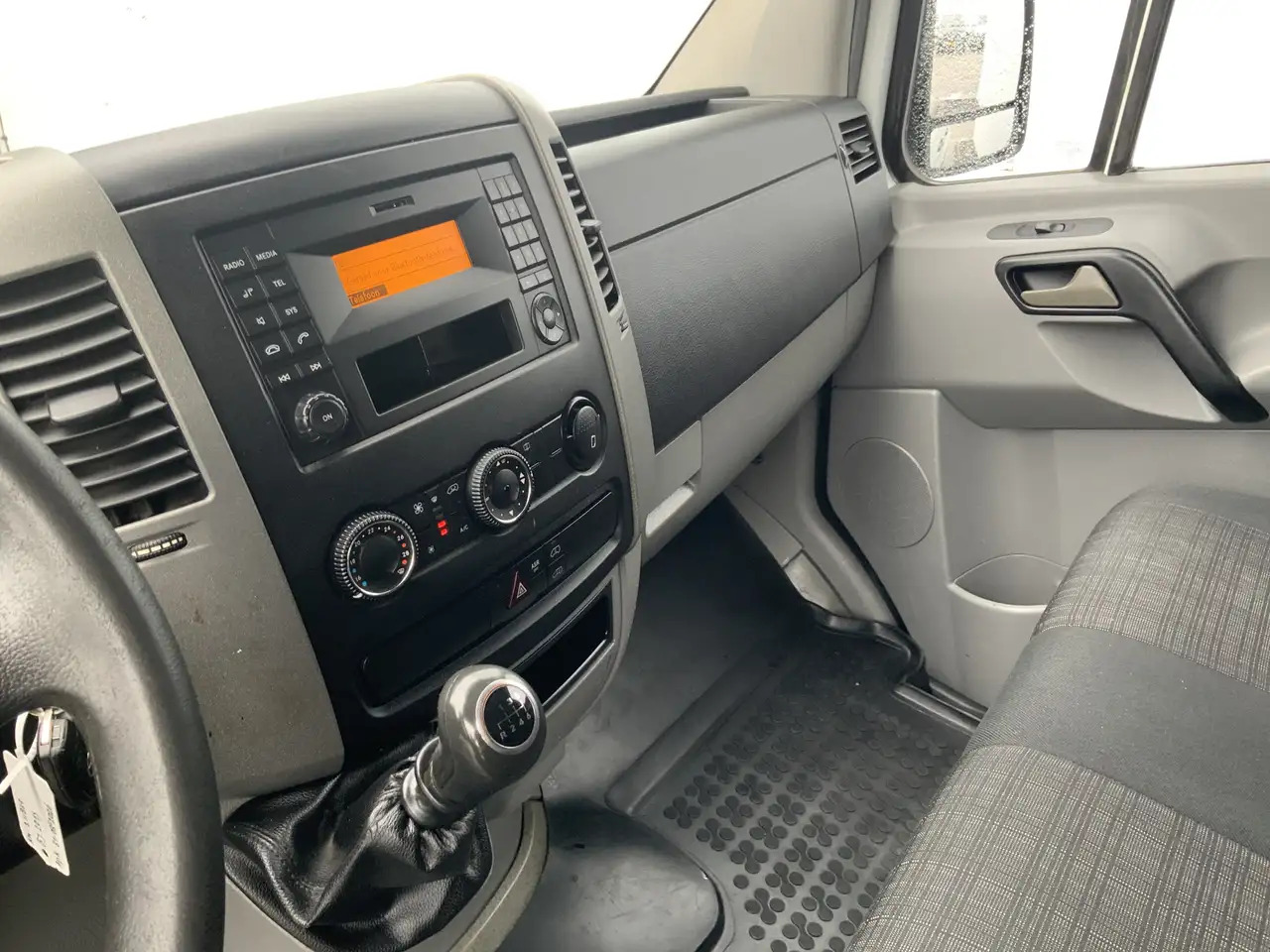 Mercedes-Benz Sprinter 313 2.2 CDI 325 L1 H2 Airco Cruise 3 Zits Trekhaak - Furgão: foto 5 Mercedes-Benz Sprinter 313 2.2 CDI 325 L1 H2 Airco Cruise 3 Zits Trekhaak - Furgão: foto 5