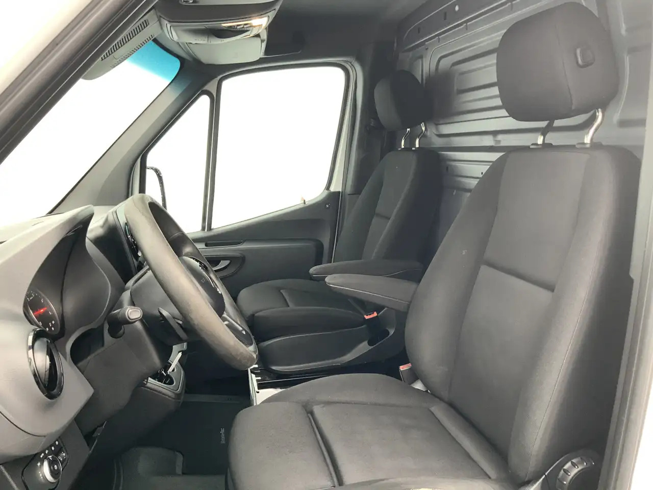 Mercedes-Benz Sprinter 314 2.2 CDI L1H1 Airco Cruise Navi Trekhaak 2000 k - Furgão: foto 4 Mercedes-Benz Sprinter 314 2.2 CDI L1H1 Airco Cruise Navi Trekhaak 2000 k - Furgão: foto 4