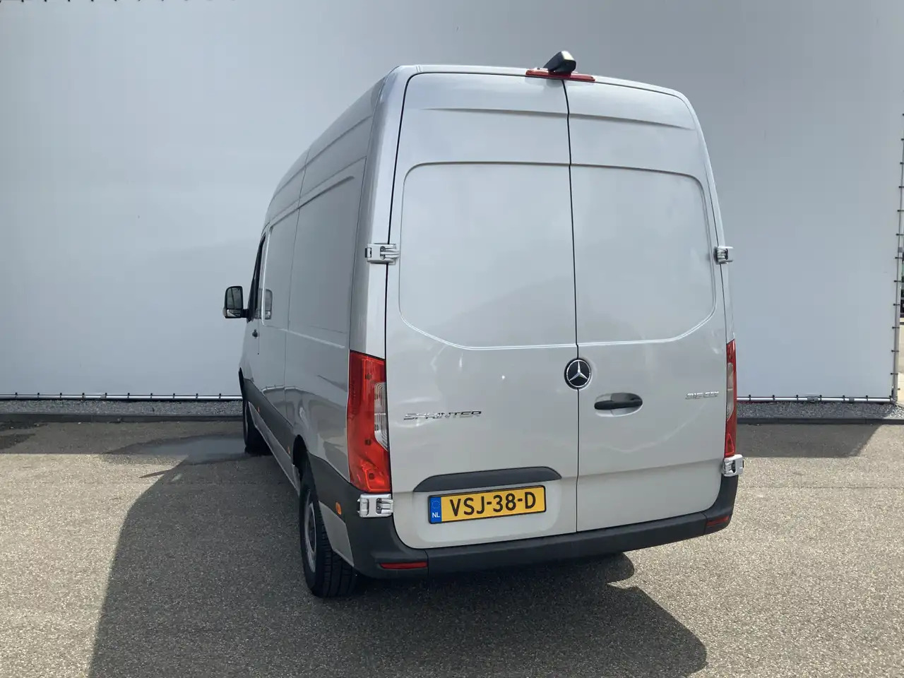 Mercedes-Benz Sprinter 315 1.9 CDI L2H2 Automaat 3 Zits Airco Navi Camera - Furgão: foto 4 Mercedes-Benz Sprinter 315 1.9 CDI L2H2 Automaat 3 Zits Airco Navi Camera - Furgão: foto 4