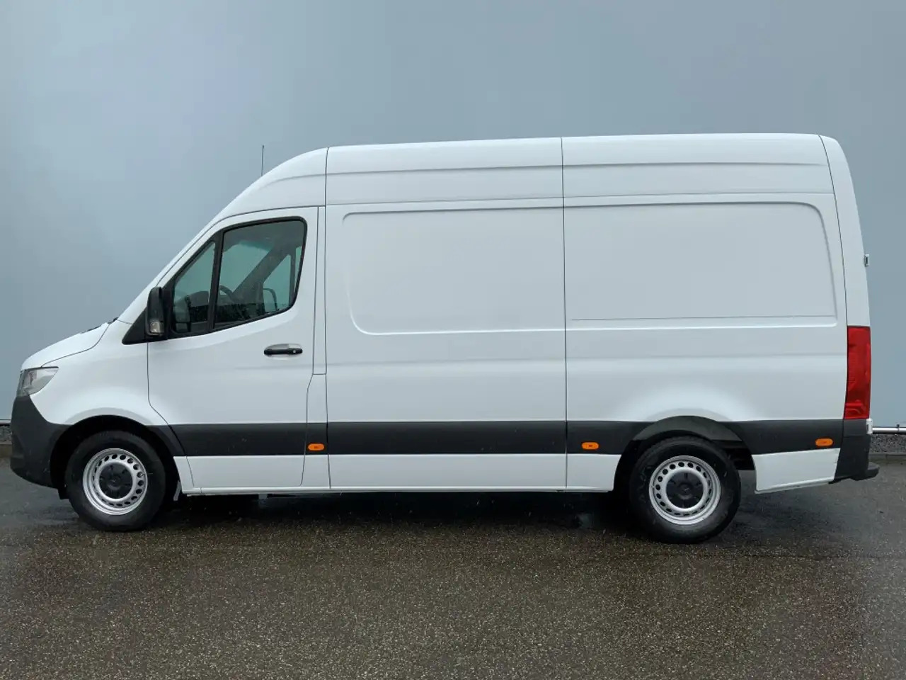 Mercedes-Benz Sprinter 316 2.2 CDI 366 L2 H2 Airco 2 Zits Euro 6 - Furgão: foto 4 Mercedes-Benz Sprinter 316 2.2 CDI 366 L2 H2 Airco 2 Zits Euro 6 - Furgão: foto 4
