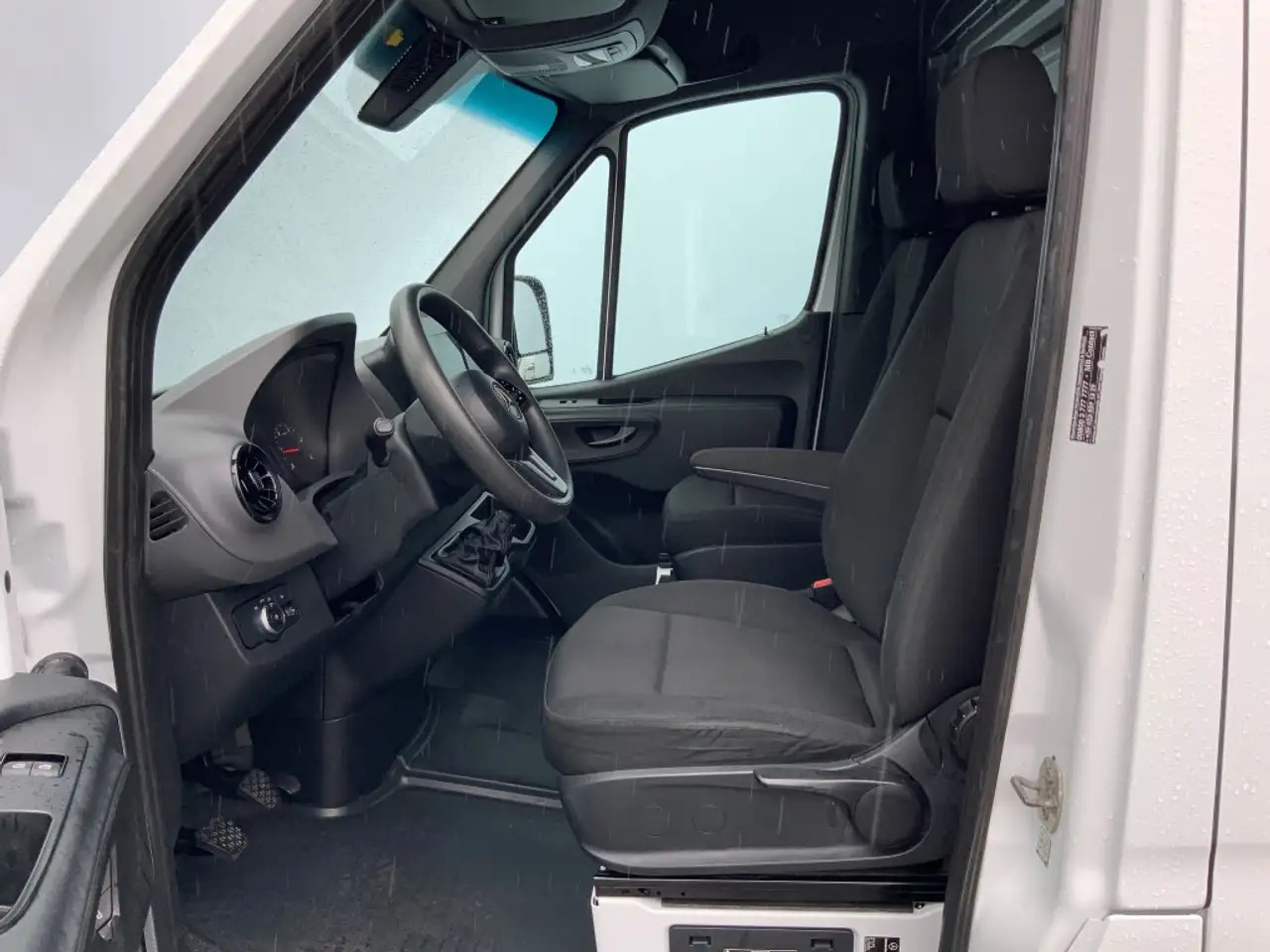 Mercedes-Benz Sprinter 316 2.2 CDI 366 L2 H2 Airco 2 Zits Euro 6 - Furgão: foto 5 Mercedes-Benz Sprinter 316 2.2 CDI 366 L2 H2 Airco 2 Zits Euro 6 - Furgão: foto 5