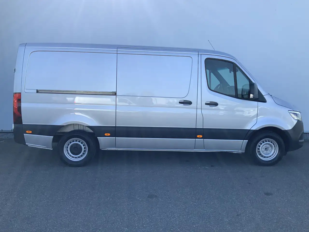 Furgão Mercedes-Benz Sprinter 316 2.2 CDI 366 L2H1 Automaat M BUX Airco Camera C: foto 16 Furgão Mercedes-Benz Sprinter 316 2.2 CDI 366 L2H1 Automaat M BUX Airco Camera C: foto 16