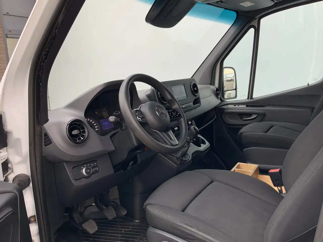 Mercedes-Benz Sprinter 316 2.2 CDI L2H2 Airco Cruise Camera Navi Trekhaak - Furgão: foto 4 Mercedes-Benz Sprinter 316 2.2 CDI L2H2 Airco Cruise Camera Navi Trekhaak - Furgão: foto 4