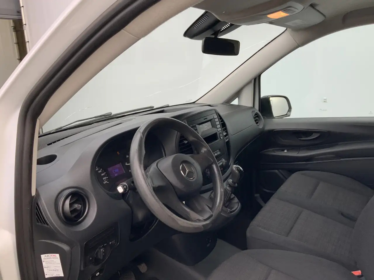 Mercedes-Benz Vito 111 CDI Functional Airco 3 Zits Side Bar Trekhaak - Furgão: foto 5 Mercedes-Benz Vito 111 CDI Functional Airco 3 Zits Side Bar Trekhaak - Furgão: foto 5