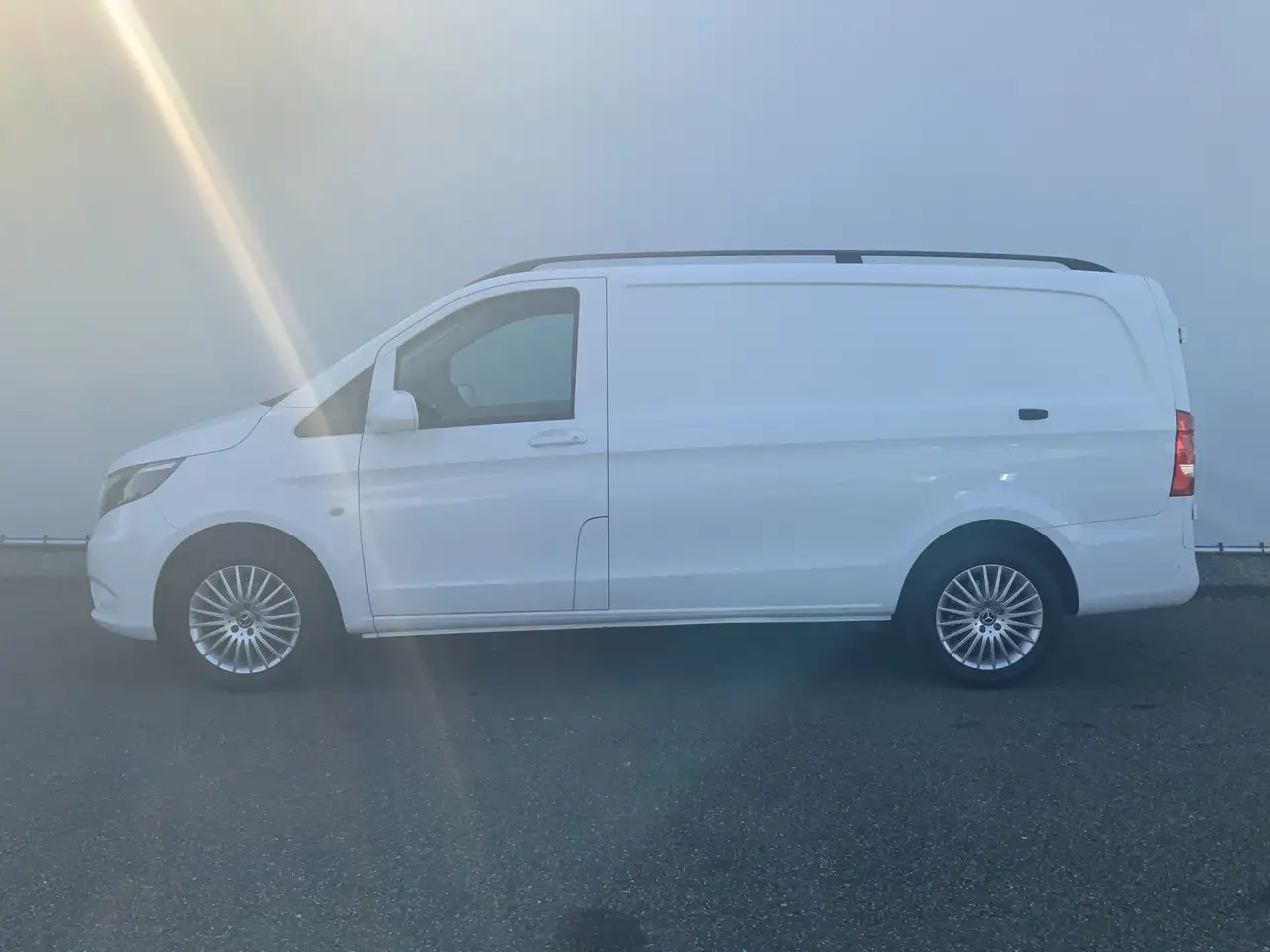 Mercedes-Benz Vito 116 CDI Lang Airco Cruise Navi 3 Zits Alu Velg Tre - Furgão: foto 2 Mercedes-Benz Vito 116 CDI Lang Airco Cruise Navi 3 Zits Alu Velg Tre - Furgão: foto 2