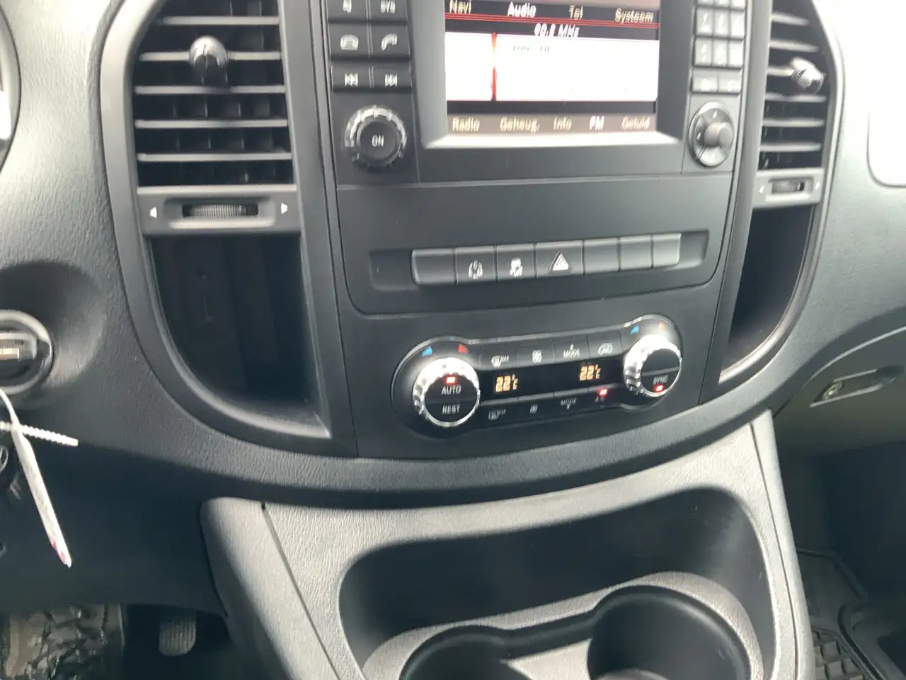 Mercedes-Benz Vito 116 CDI Lang Automaat Airco Cruise Camera Trekhaak - Furgão: foto 5 Mercedes-Benz Vito 116 CDI Lang Automaat Airco Cruise Camera Trekhaak - Furgão: foto 5