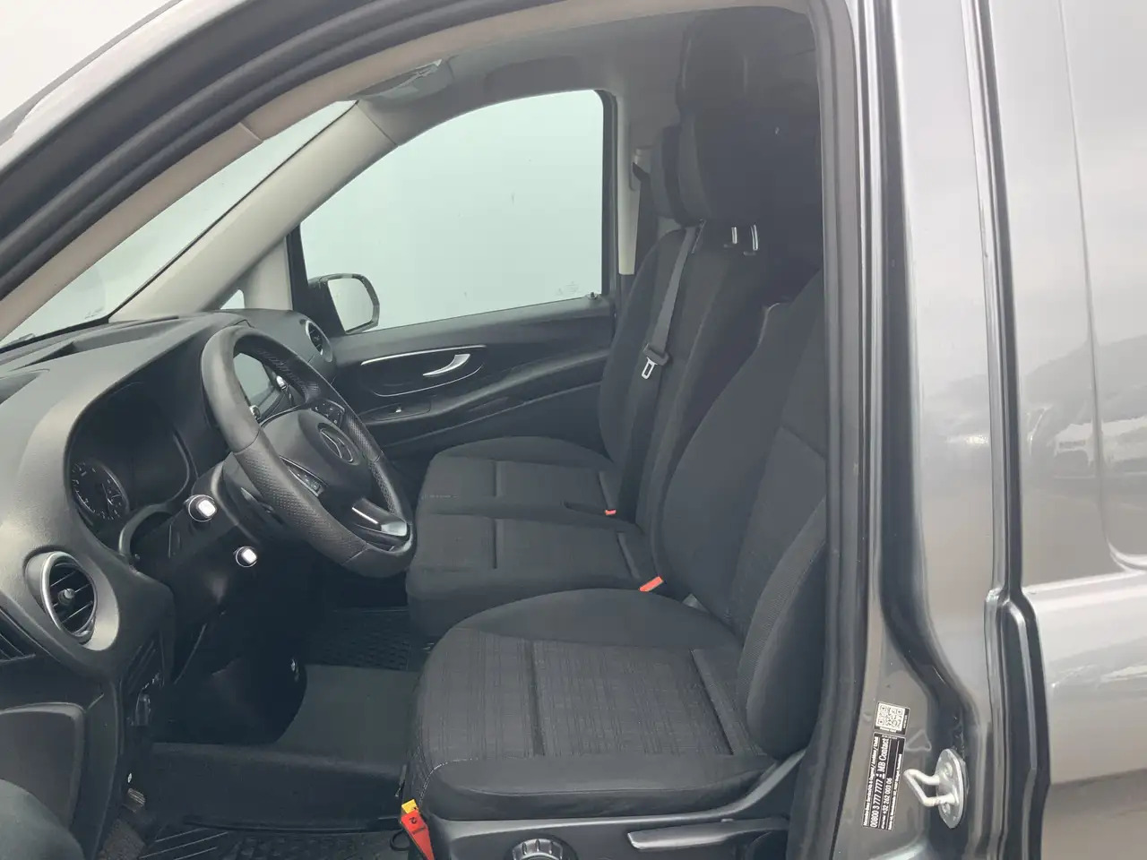 Mercedes-Benz Vito 116 CDI Lang Automaat Airco Cruise amera Navi Trek - Furgão: foto 4 Mercedes-Benz Vito 116 CDI Lang Automaat Airco Cruise amera Navi Trek - Furgão: foto 4