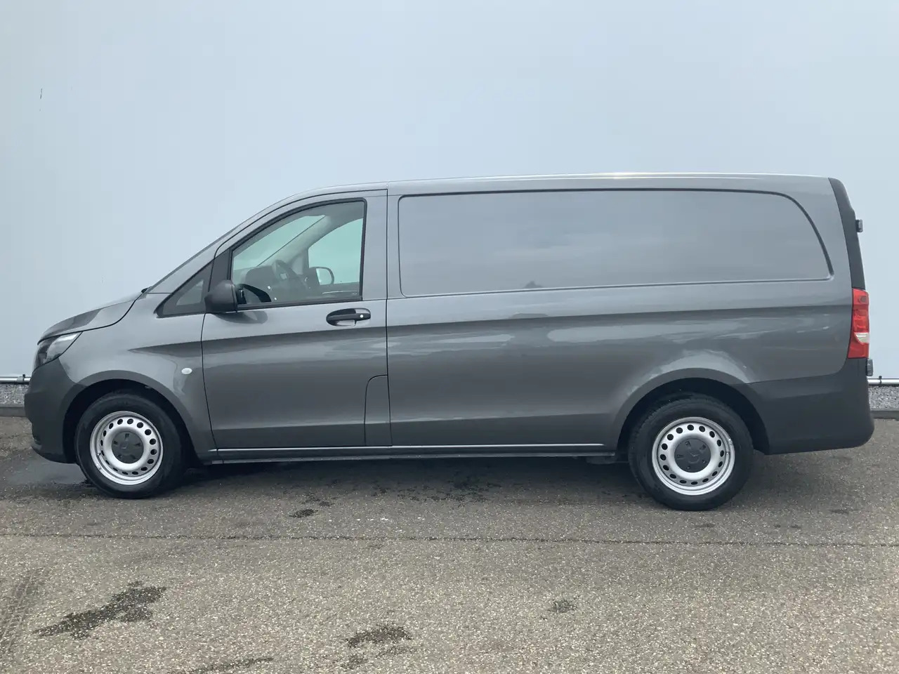 Mercedes-Benz Vito 116 CDI Lang Automaat Airco Cruise amera Navi Trek - Furgão: foto 3 Mercedes-Benz Vito 116 CDI Lang Automaat Airco Cruise amera Navi Trek - Furgão: foto 3