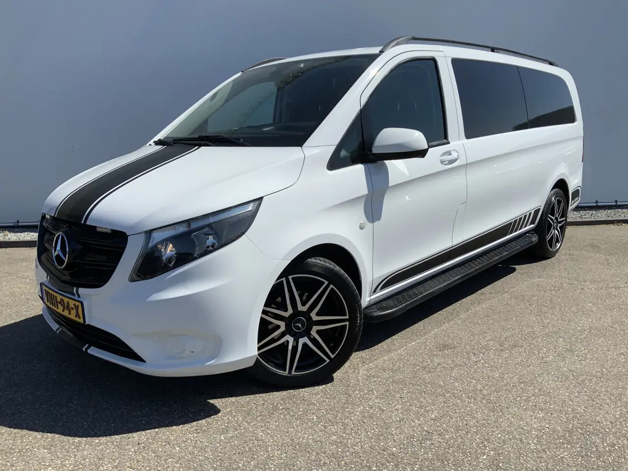 Mercedes-Benz Vito Tourer XL 114 CDI Autom. Airco Cruise Camera Alu V - Furgão: foto 1 Mercedes-Benz Vito Tourer XL 114 CDI Autom. Airco Cruise Camera Alu V - Furgão: foto 1